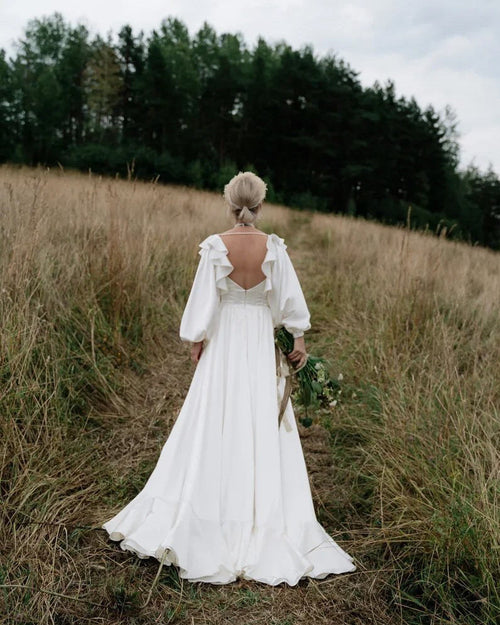 Robe de mariée en corset avec jupe à volants