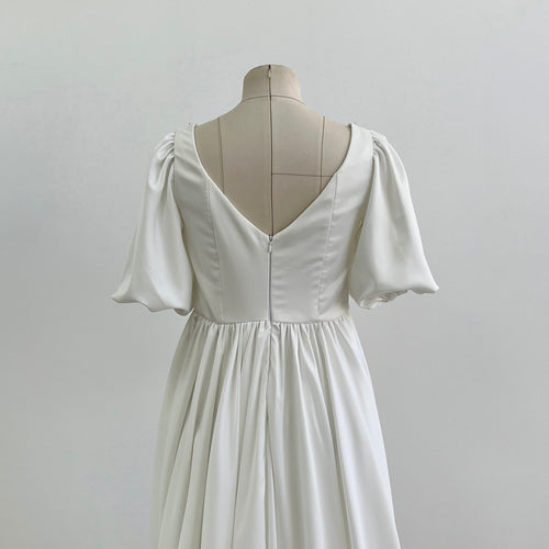 Robe de mariée en chiffon avec encolure carrée
