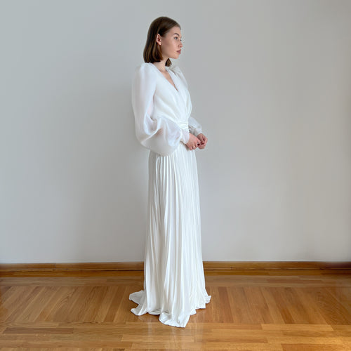 Robe de mariée en dentelle à col haut