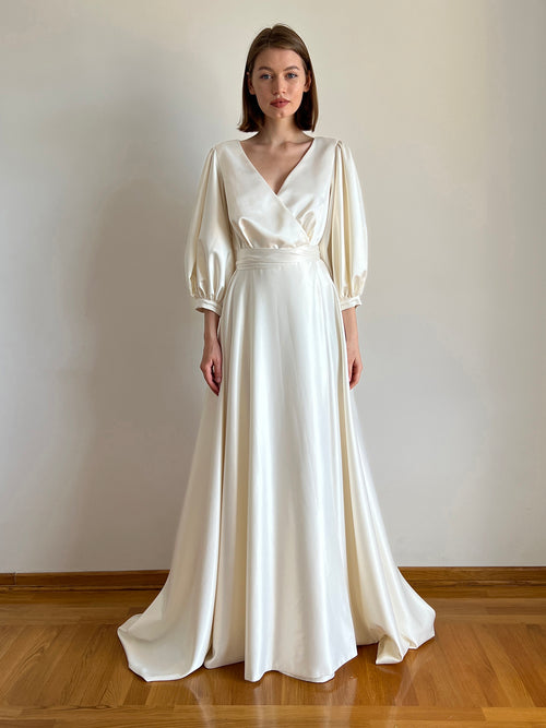 Ivory_satin_wedding_dress