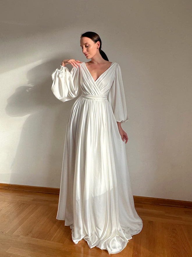Elegant silk minimalist wedding dress — Lutien Bridal