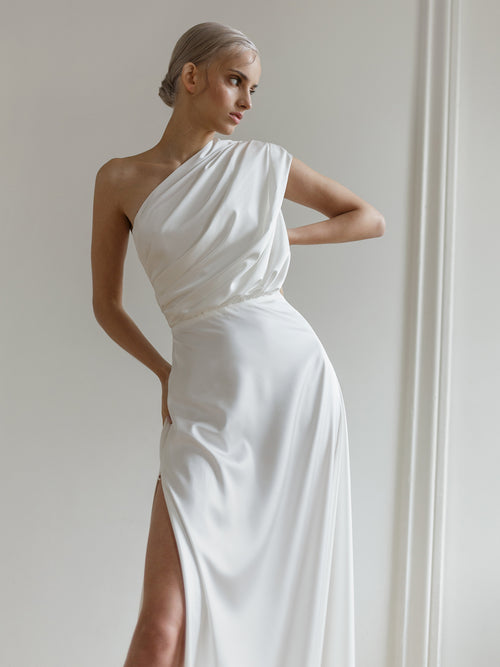 One_shoulder_wedding_dress