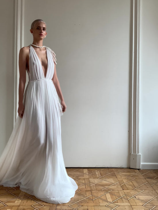 Chiffon_wedding_dress_white_silk